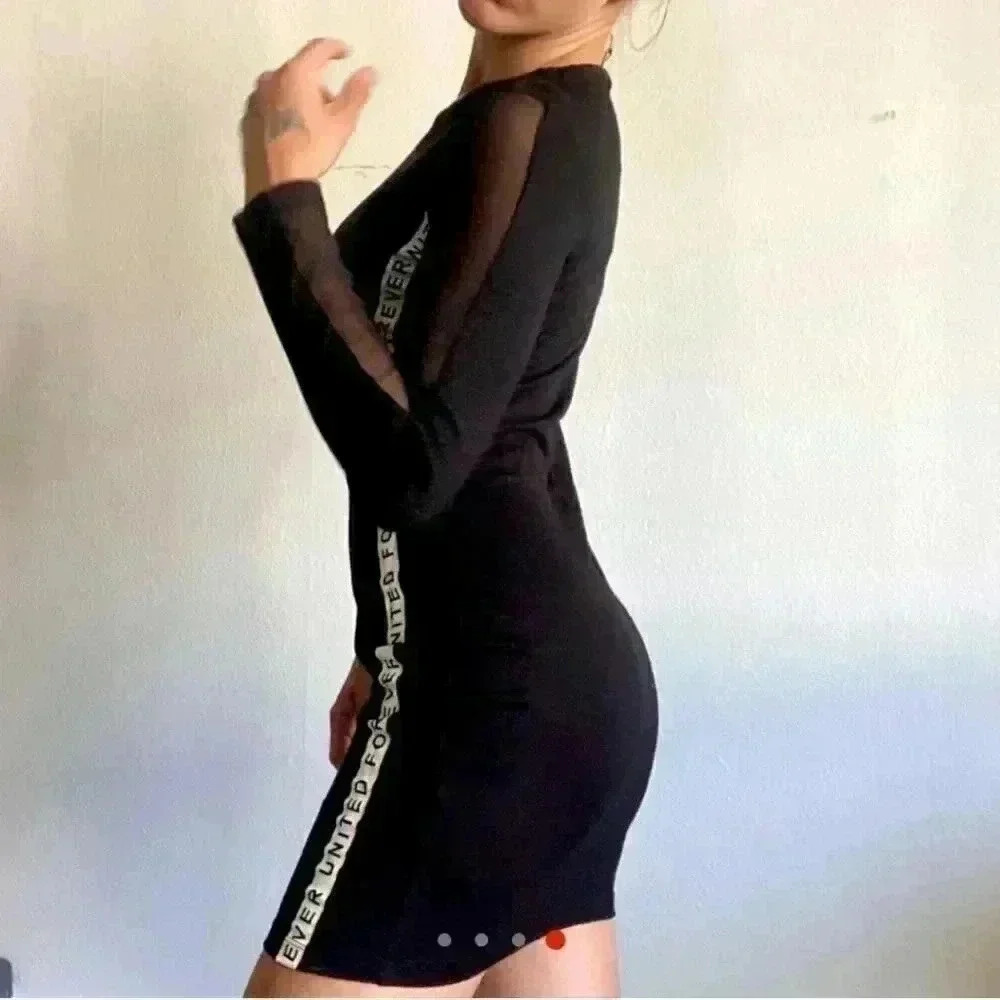 Dress - Picture 3 of 9